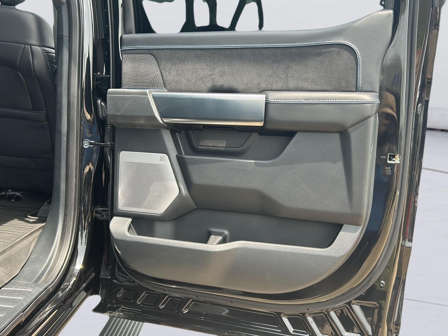 2025 Ford Super Duty F-250 Platinum