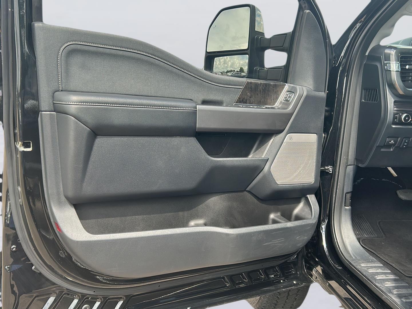 2025 Ford Super Duty F-250 Lariat