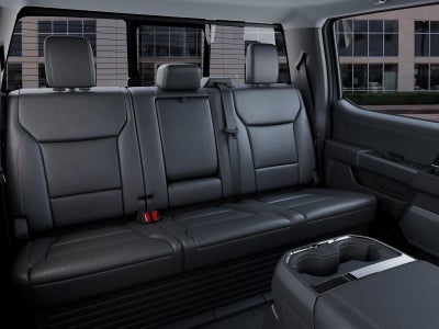 2027 Ford Super Duty F-350 DRW Lariat