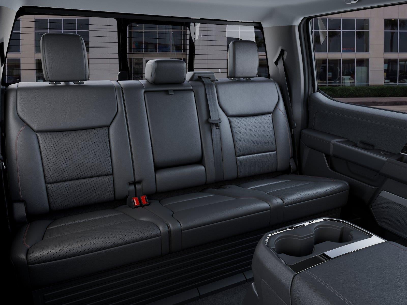 2027 Ford Super Duty F-350 DRW Lariat