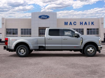2027 Ford Super Duty F-350 DRW Lariat