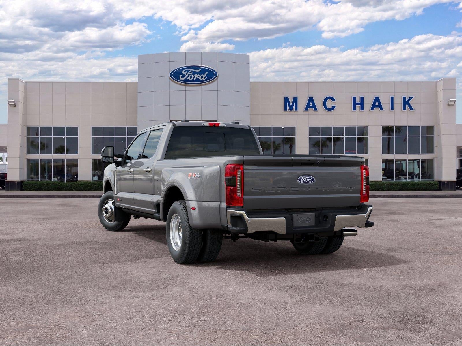 2027 Ford Super Duty F-350 DRW Lariat
