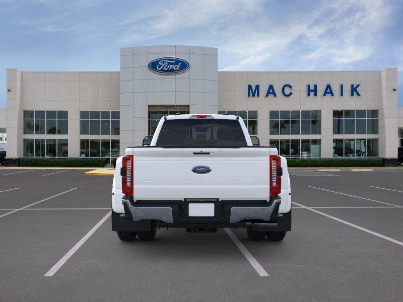 2026 Ford Super Duty F-350 DRW Lariat