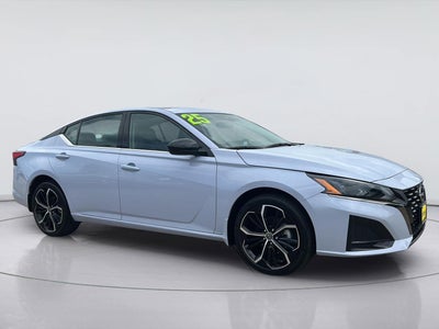 2025 Nissan Altima SR