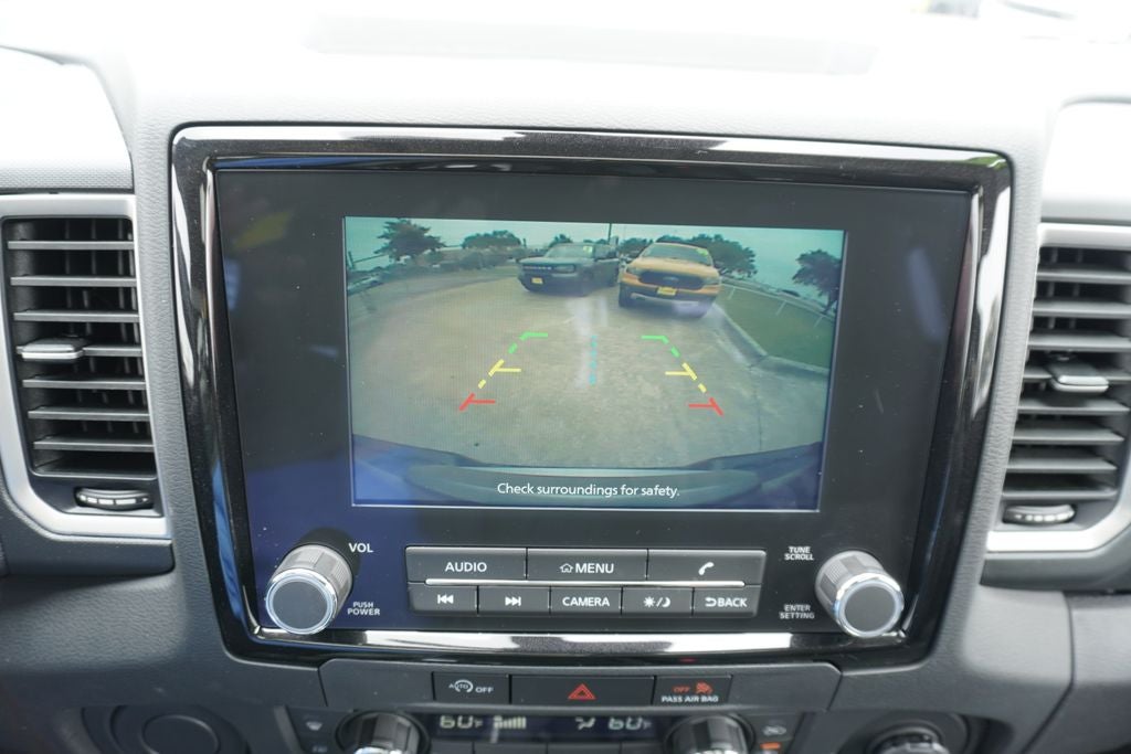 2024 Nissan Frontier SL