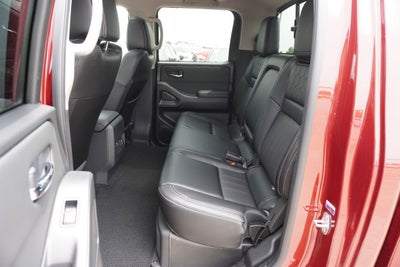 2024 Nissan Frontier SL