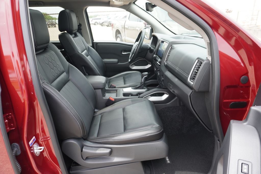 2024 Nissan Frontier SL