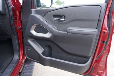 2024 Nissan Frontier SL