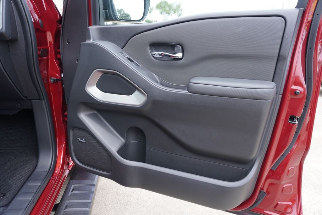 2024 Nissan Frontier SL