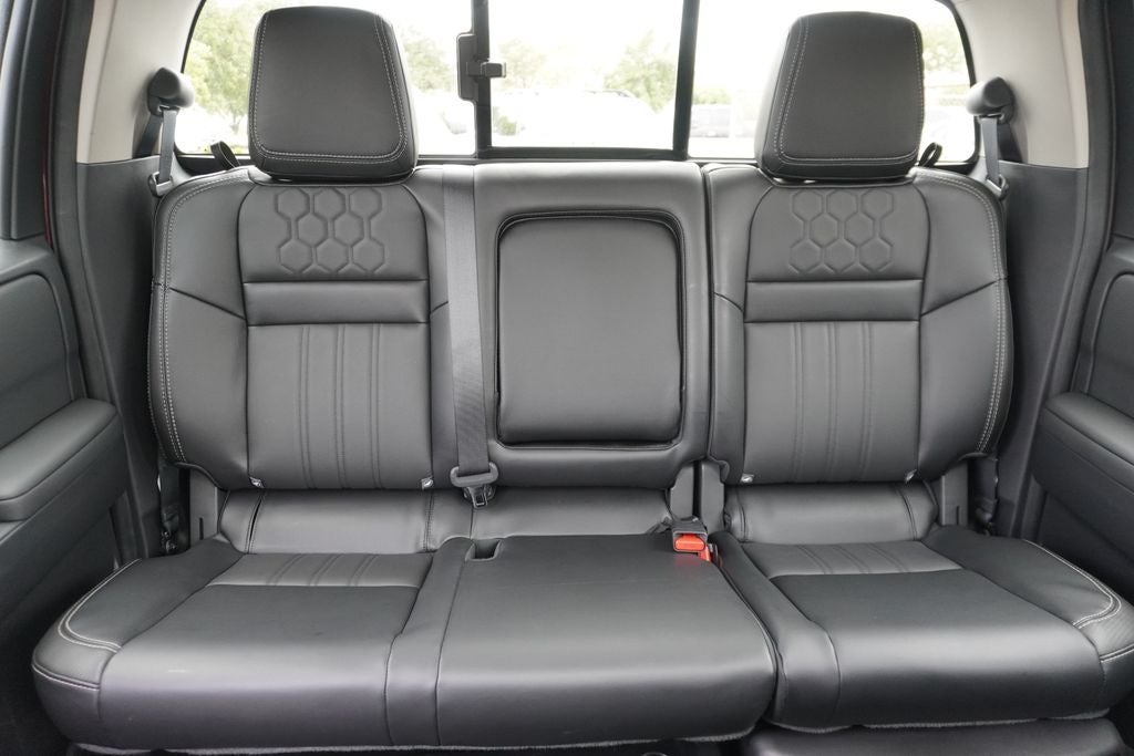 2024 Nissan Frontier SL