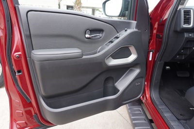 2024 Nissan Frontier SL