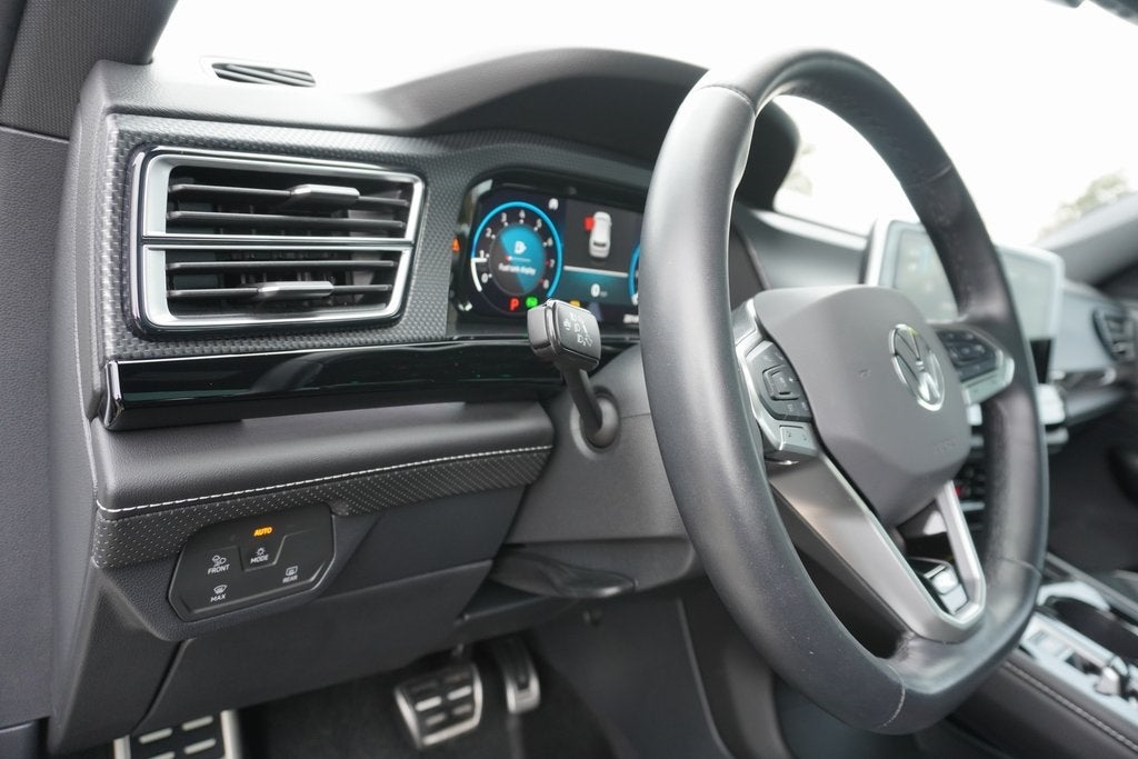 2024 Volkswagen Atlas Cross Sport 2.0T SEL Premium R-Line