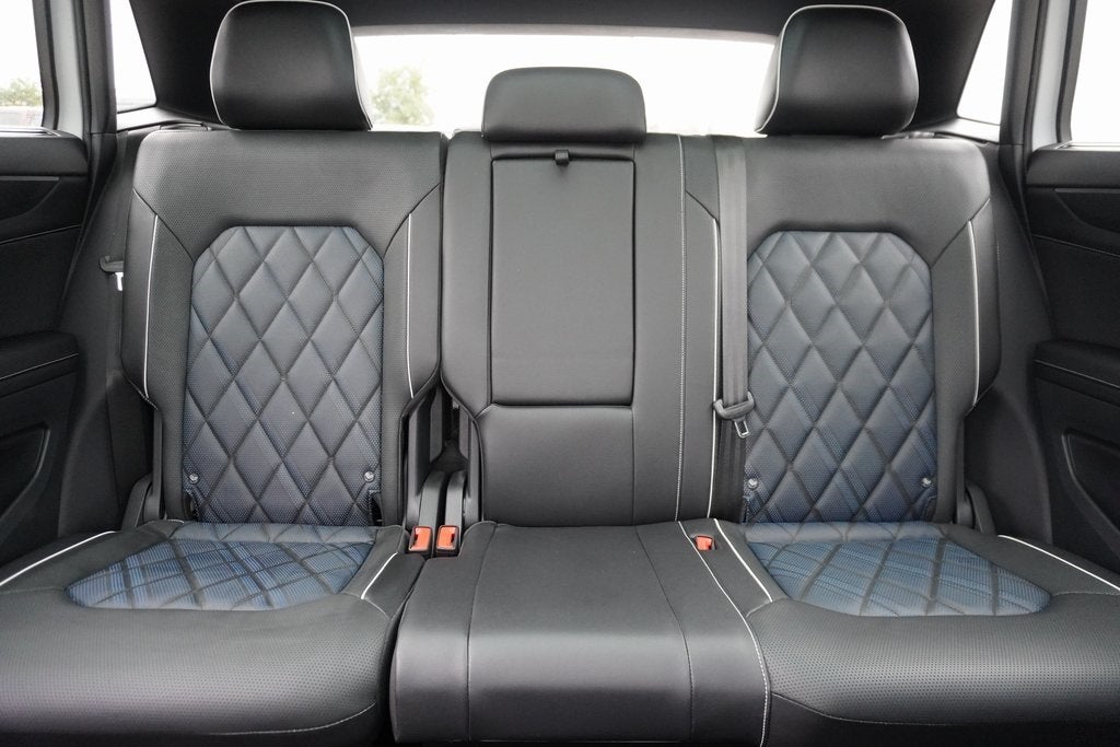 2024 Volkswagen Atlas Cross Sport 2.0T SEL Premium R-Line