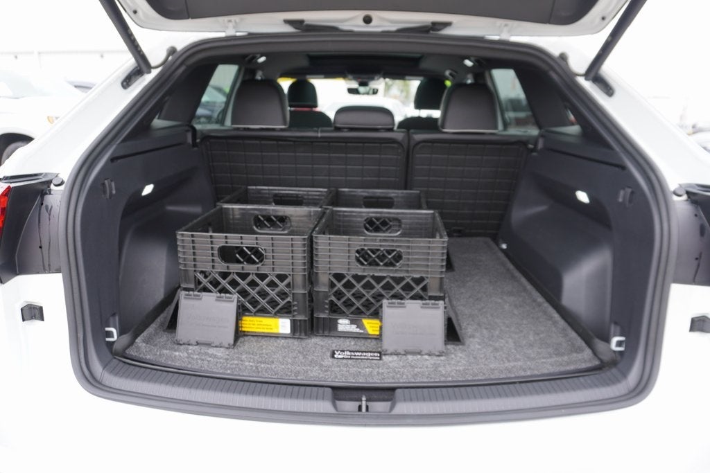 2024 Volkswagen Atlas Cross Sport 2.0T SEL Premium R-Line