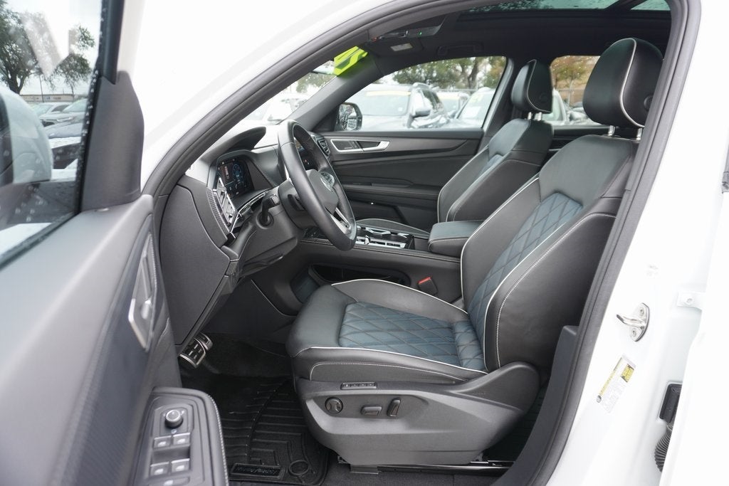 2024 Volkswagen Atlas Cross Sport 2.0T SEL Premium R-Line