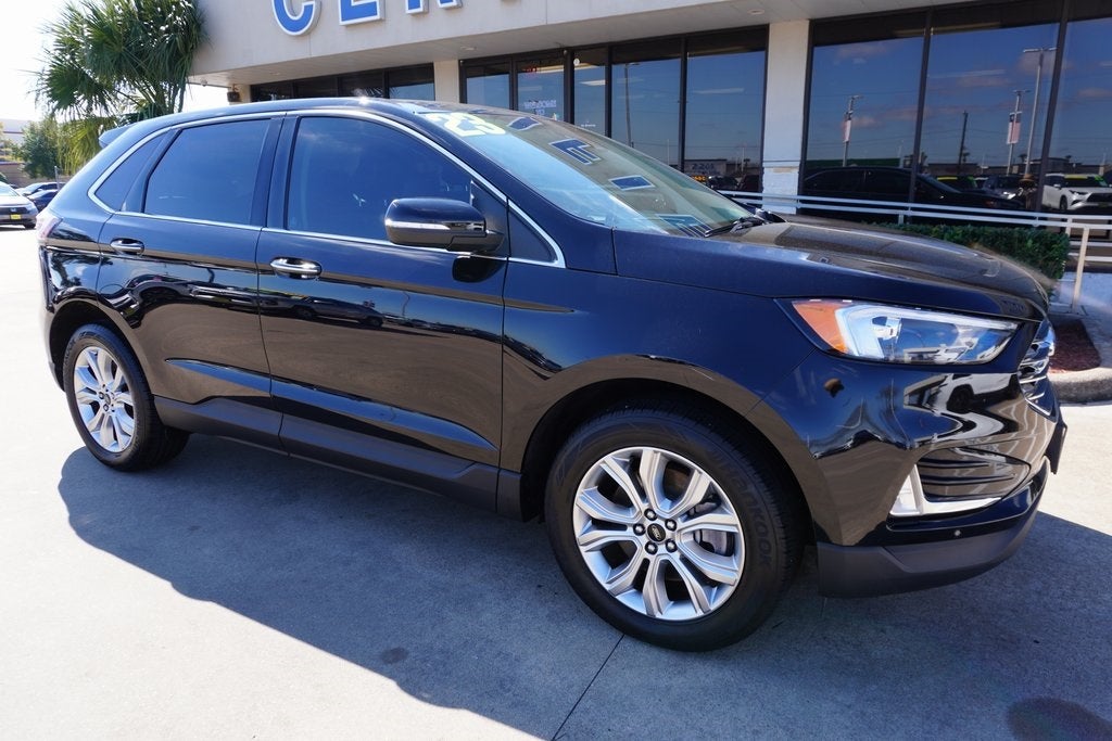 2023 Ford Edge Titanium