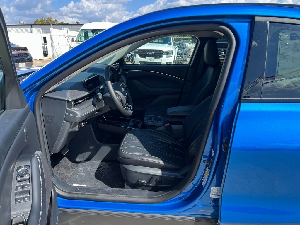 2025 Ford Mustang Mach-E Select