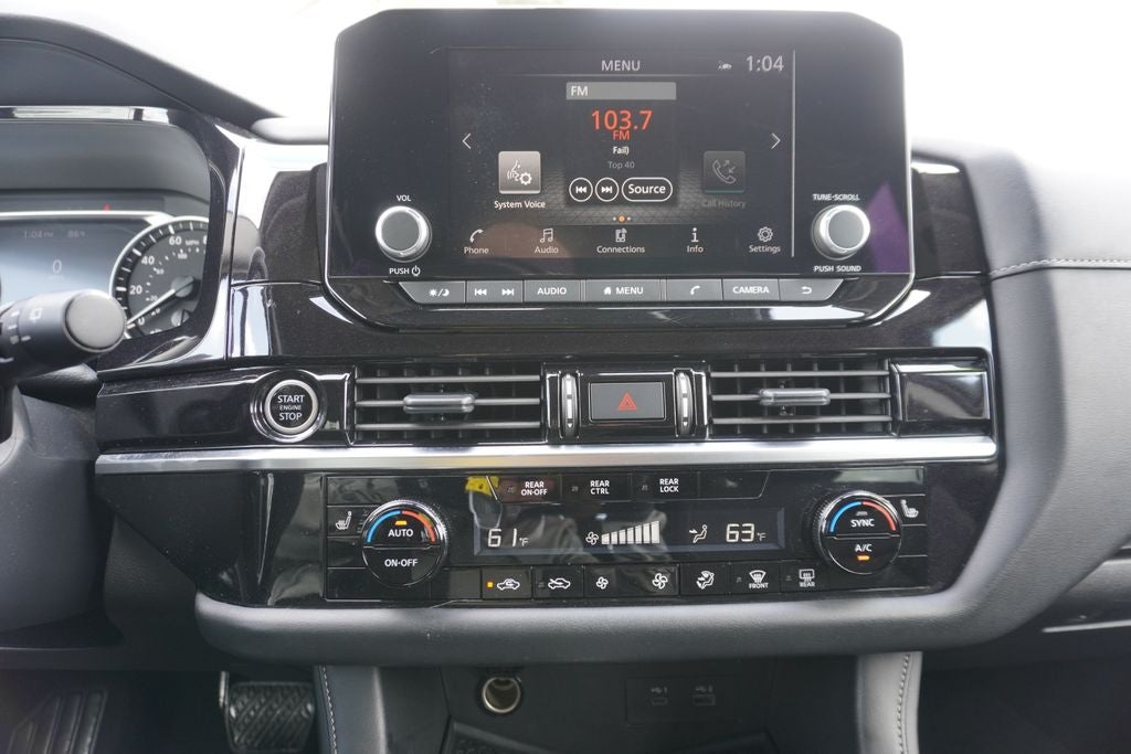 2024 Nissan Pathfinder SV