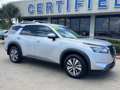 2023 Nissan Pathfinder SL