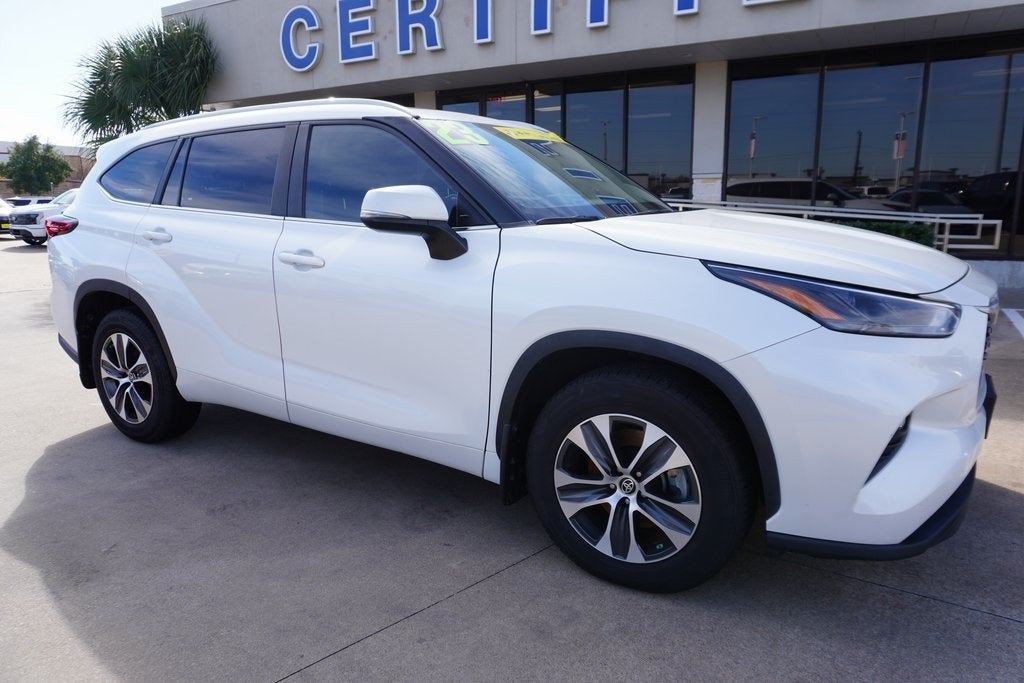 2023 Toyota Highlander XLE