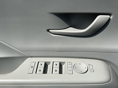 2024 Hyundai Kona SE
