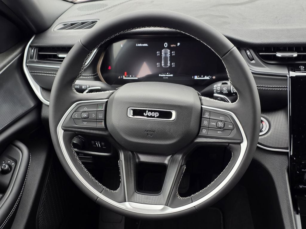 2025 Jeep Grand Cherokee Laredo X