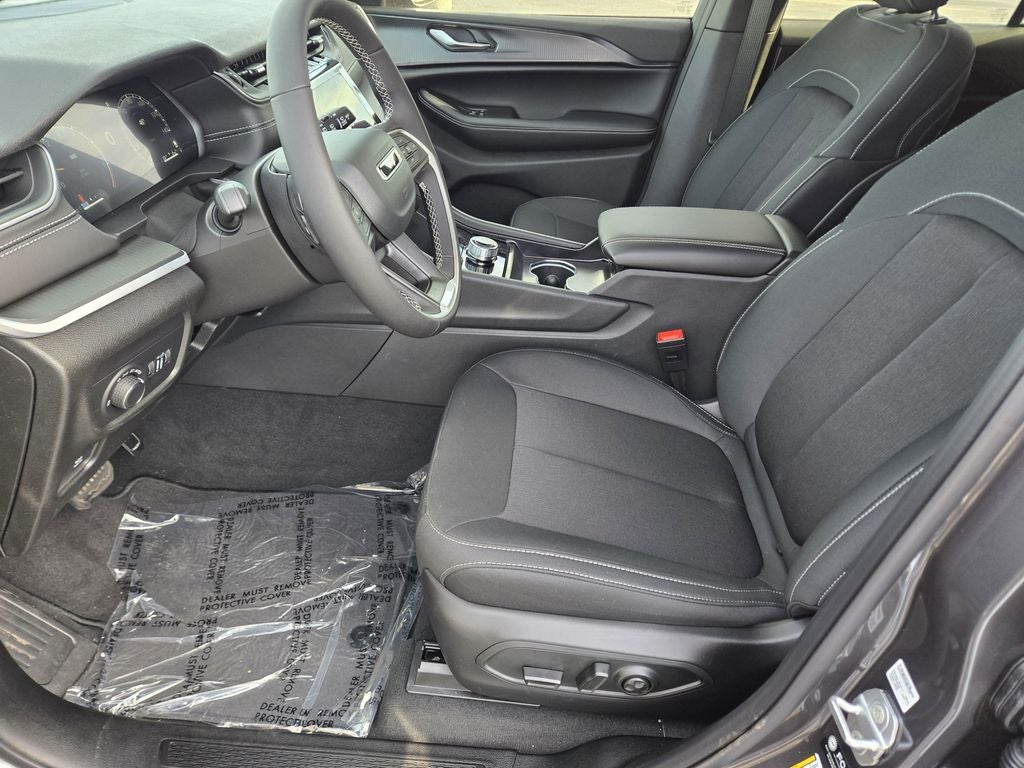 2026 Jeep Grand Cherokee Laredo X