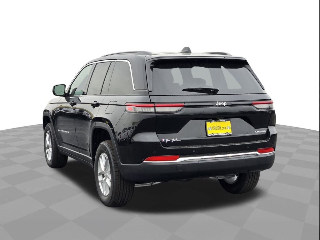 2026 Jeep Grand Cherokee Laredo