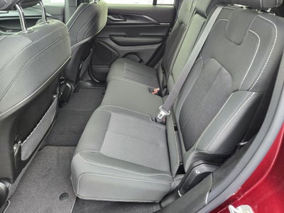 2026 Jeep Grand Cherokee Laredo