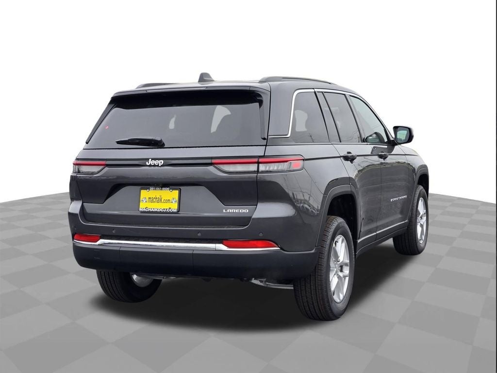 2026 Jeep Grand Cherokee Laredo