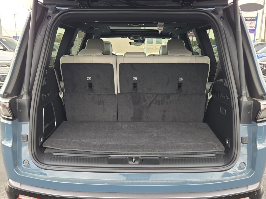 2026 Jeep Grand Wagoneer Base