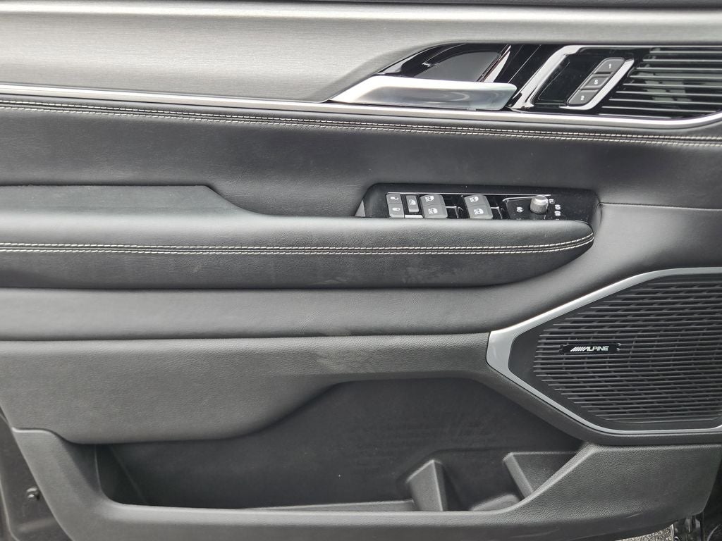 2026 Jeep Grand Wagoneer Base