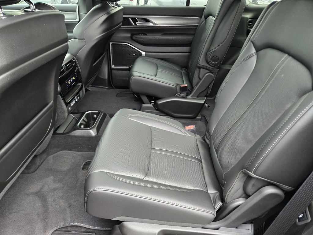 2026 Jeep Grand Wagoneer Base