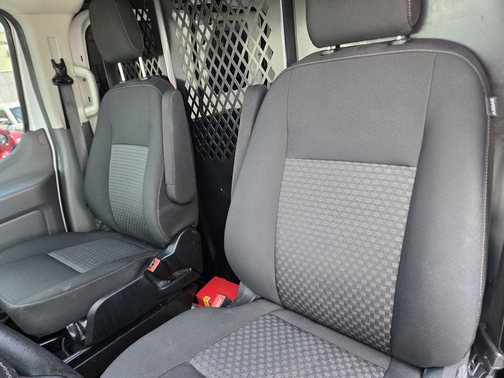 2022 Ford Transit-250 Base