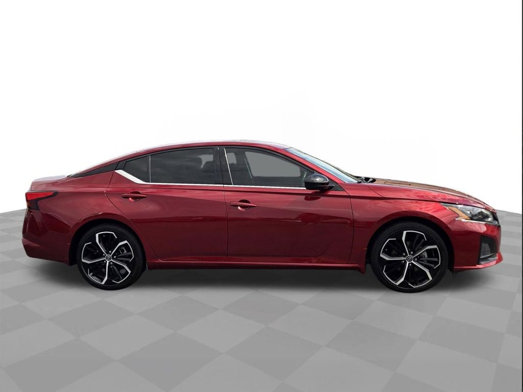 2025 Nissan Altima 2.5 SR
