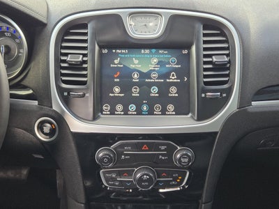 2023 Chrysler 300 Touring