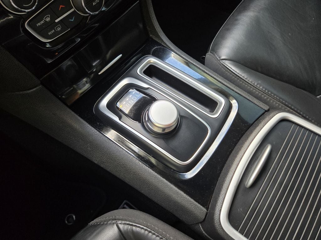 2023 Chrysler 300 Touring