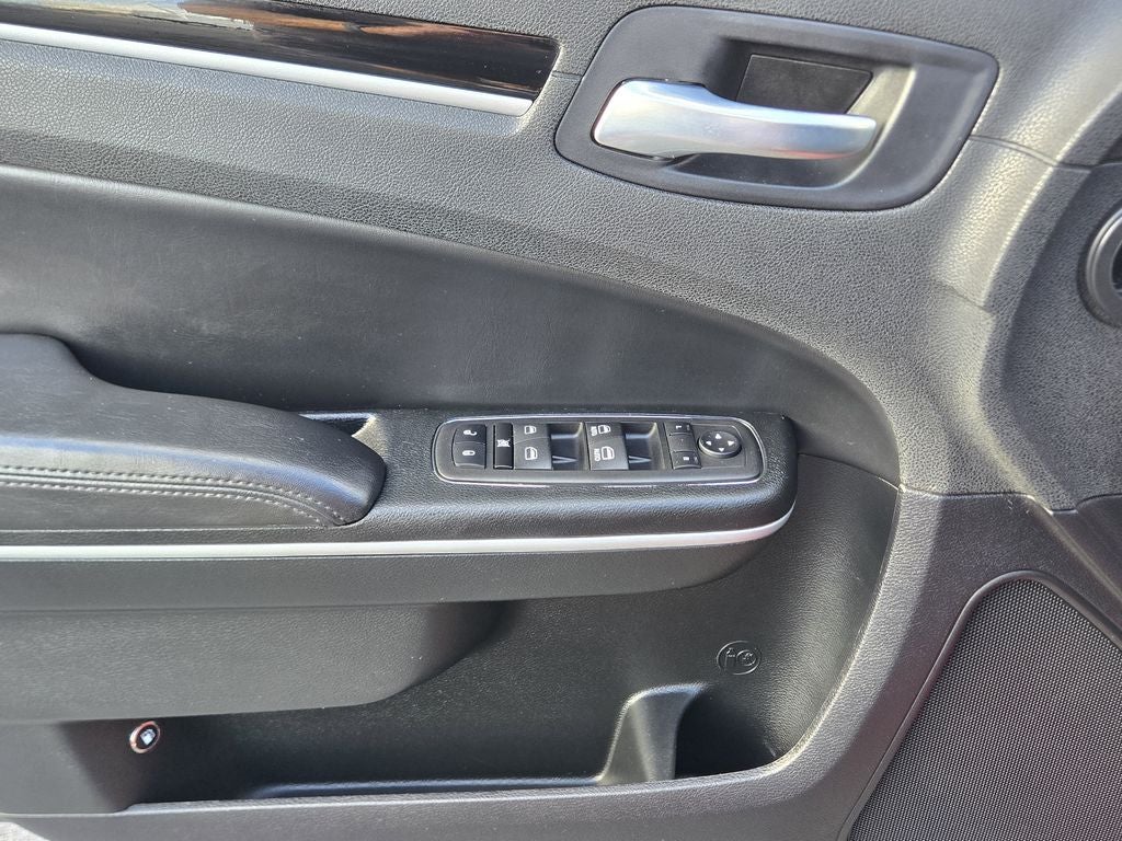 2023 Chrysler 300 Touring