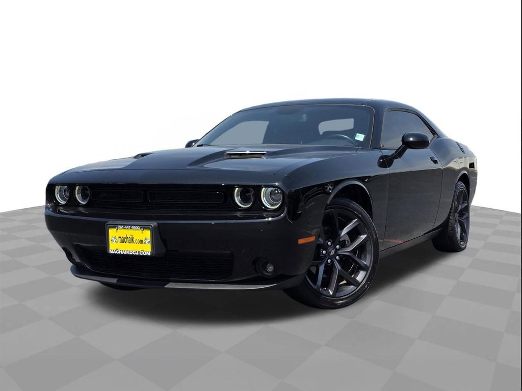 2023 Dodge Challenger SXT Auto's photo