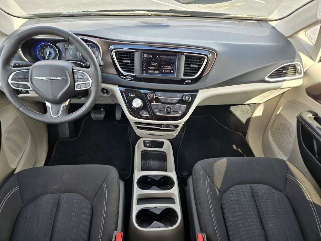 2024 Chrysler Voyager LX