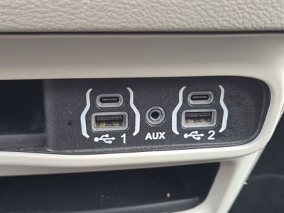 2024 Chrysler Voyager LX