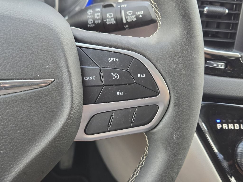 2024 Chrysler Voyager LX