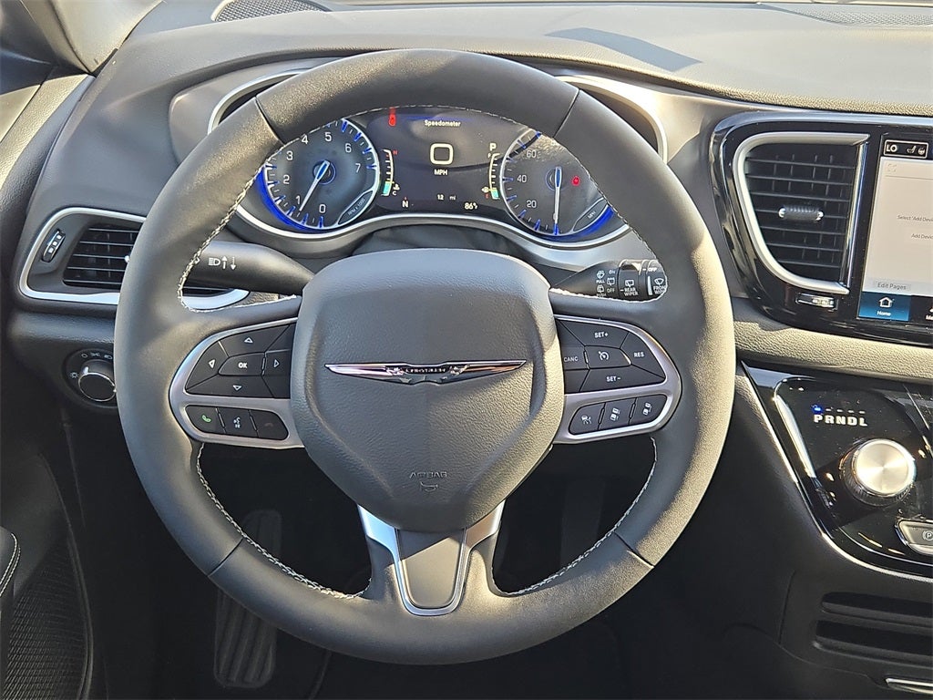 2025 Chrysler Voyager LX