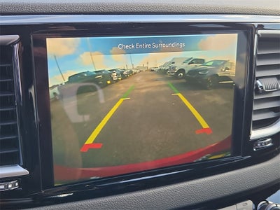 2025 Chrysler Voyager LX