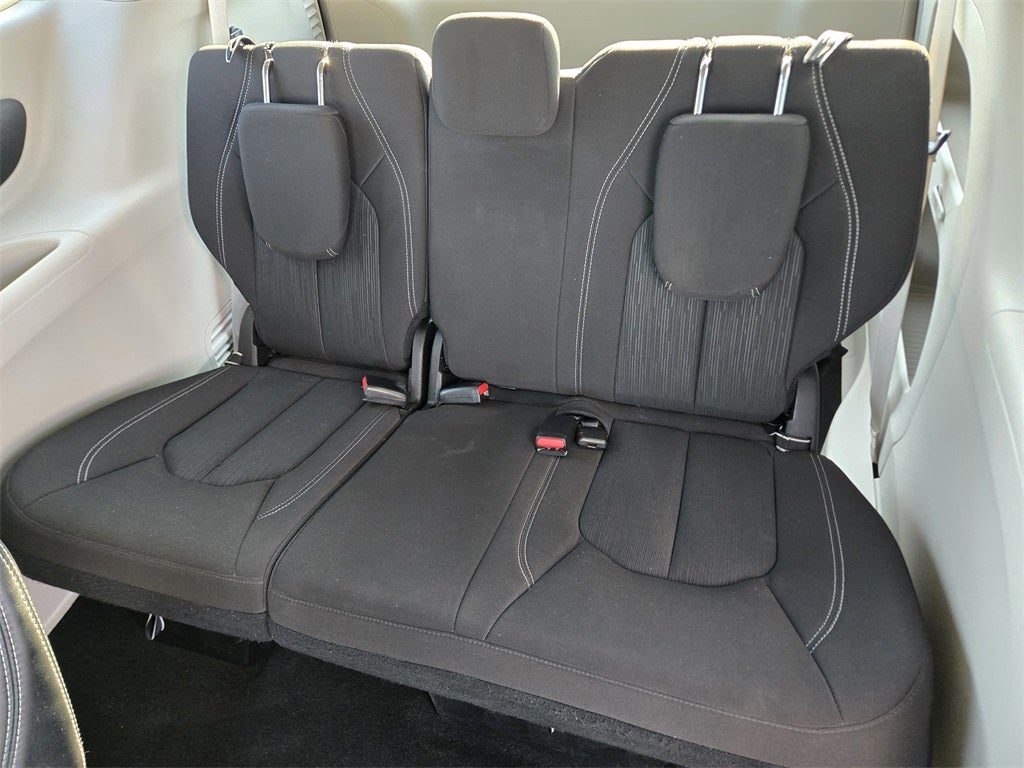 2024 Chrysler Voyager LX