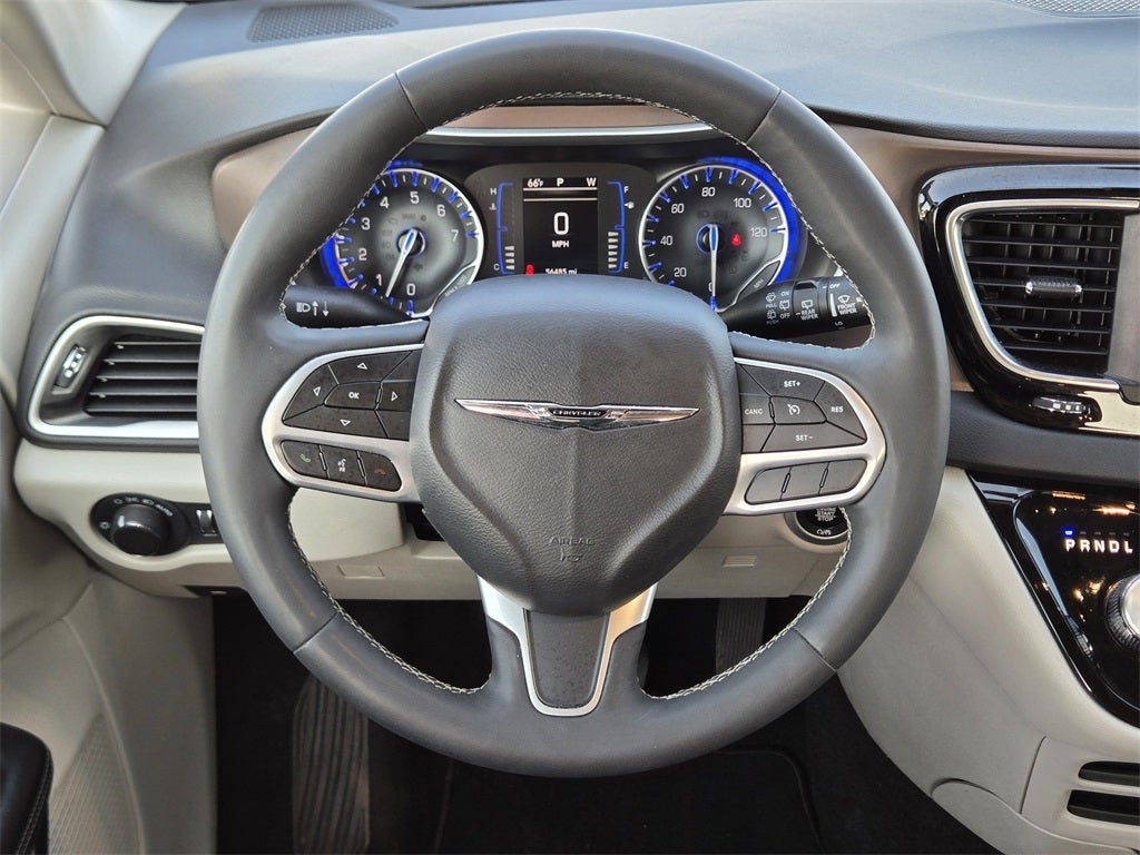 2024 Chrysler Voyager LX