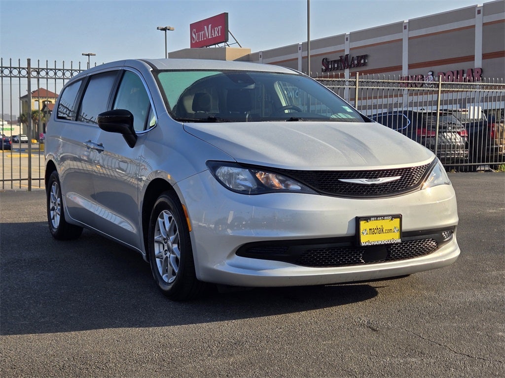 2024 Chrysler Voyager LX