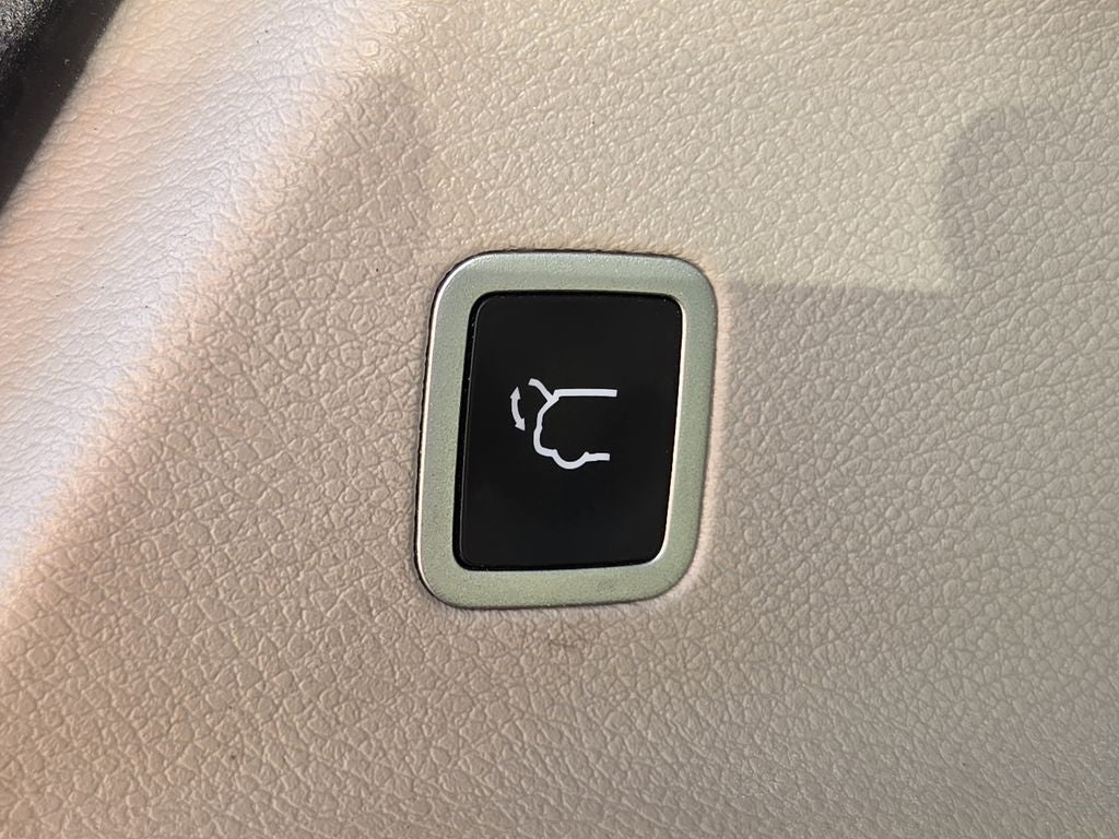 2022 Chrysler Voyager LX WHEELCHAIR VAN