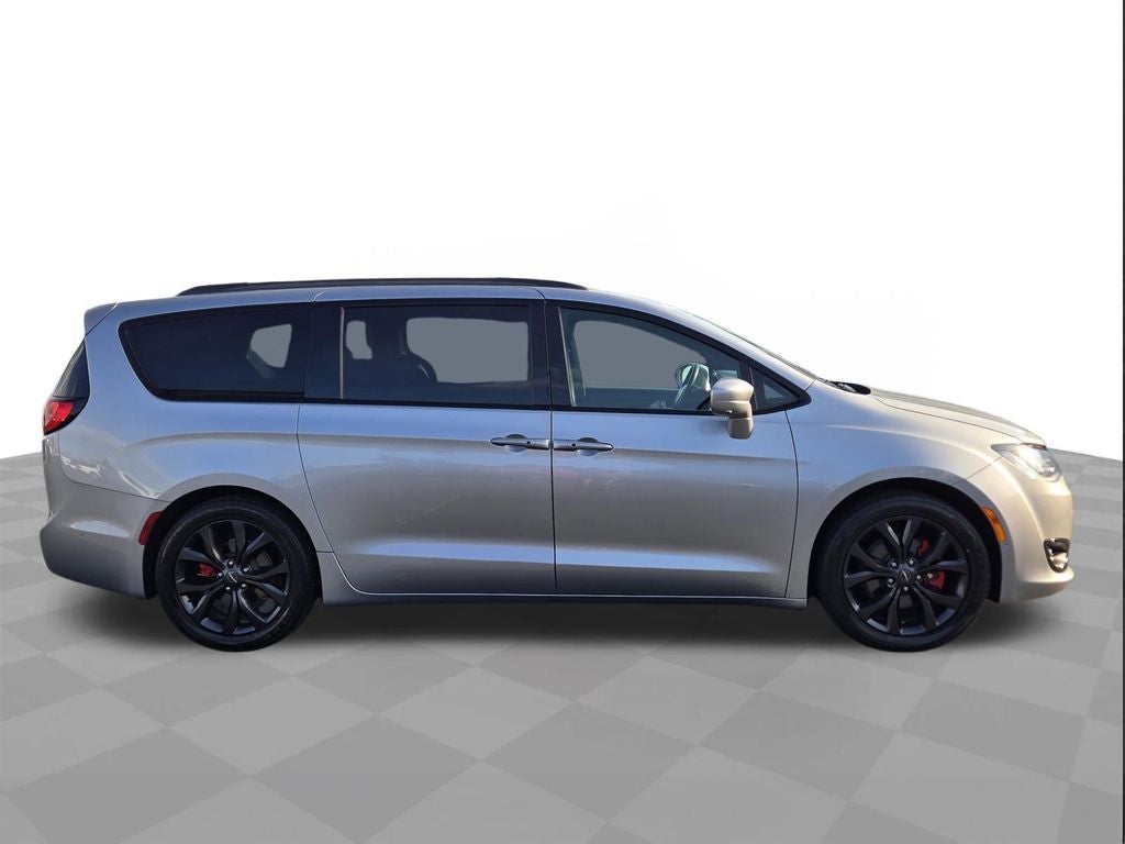 2019 Chrysler Pacifica Touring Plus