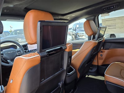 2026 Chrysler Pacifica Pinnacle